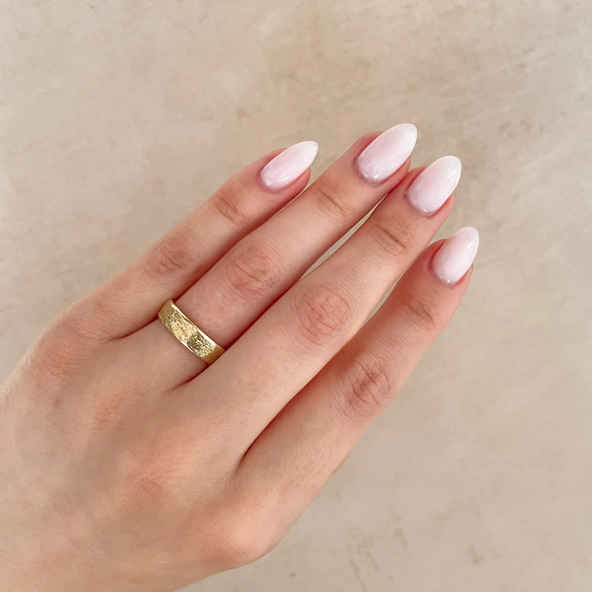 Driftwood 4mm Wedding Band - 14k Gold - Image 5